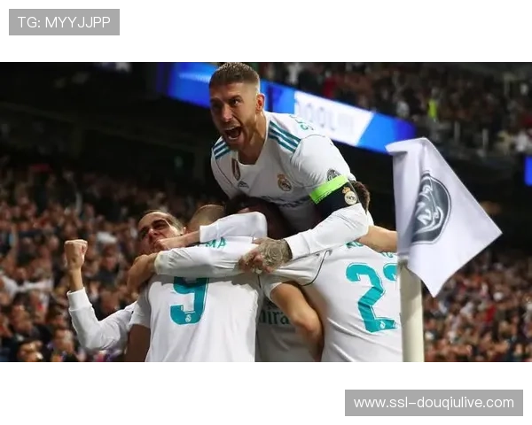 汉堡主场气势如虹，北德比占据场面主动